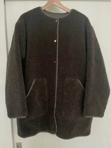 [ 새상품급 ] EMODA 플리스 자켓 카키 리버서블