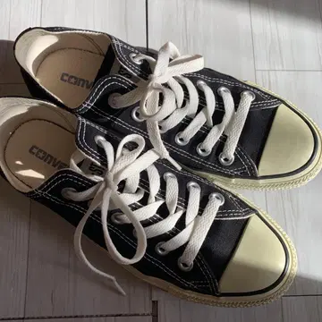 CONVERSE 블랙 로우컷 스니커즈