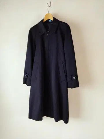 블랙 트렌치코트