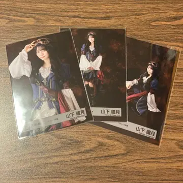 사쿠라자카46 브로마이드 파이리츠 의상 야마시타 시즈키