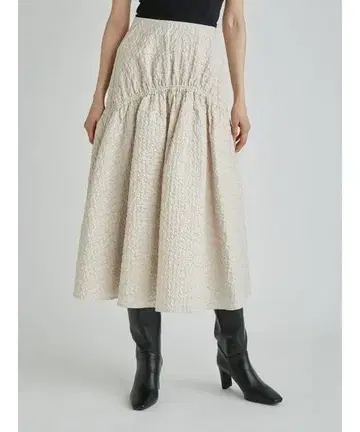 Mila Owen 아이보리 플레어 스커트