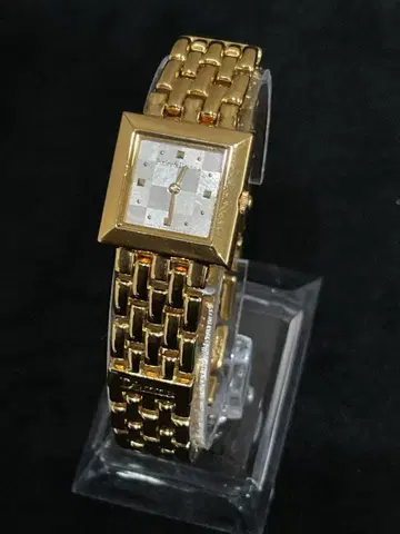 Pinky &Dianne 골드 스퀘어 페이스 손목시계