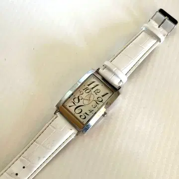 Otto 화이트 가죽 아날로그 손목시계