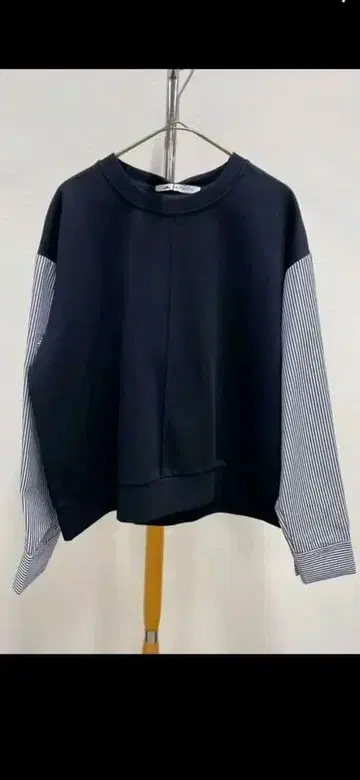[ABITOKYO] 네이비와 스트라이프의 긴팔 티셔츠 미사용 새상품