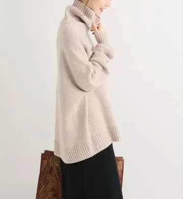 IENA AQUA 하이넥 와이드 풀오버