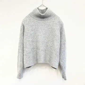 유니클로 라무 하이넥 스웨터