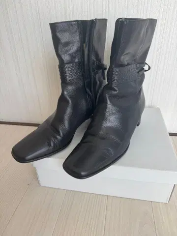 [ing24cm] 블랙 가죽 부츠 중간 힐