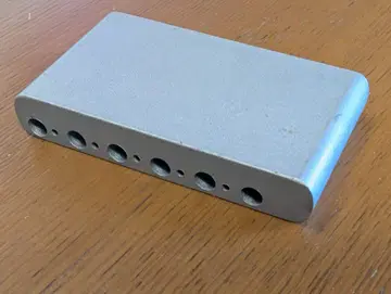 FENDER Pure Vintage Stratocaster 트레몰로 블록