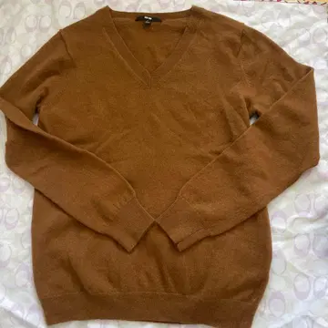 유니클로 캐시미어 100% V넥 스웨터 L 브라운