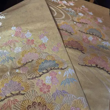 화려한 후쿠로 오비