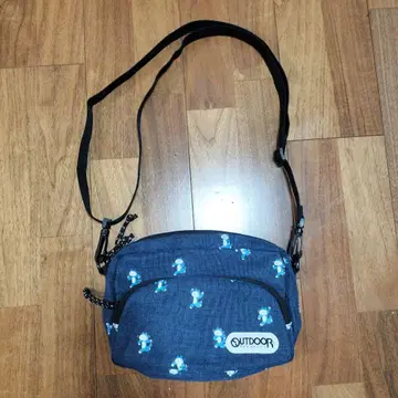 아웃도어 프로덕츠 11마리 고양이 숄더백 사선 가케 바바 노보루