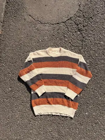 NOWILE 스트라이프 니트 스웨터