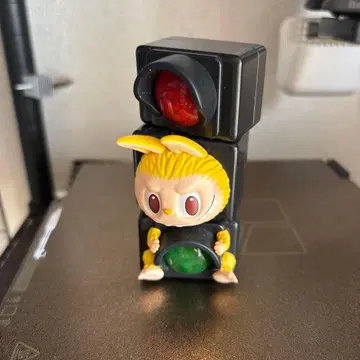 거의 숨겨진 교통 신호기