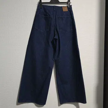 RIM.ARK 림아크 컷 오프 와이드 데님