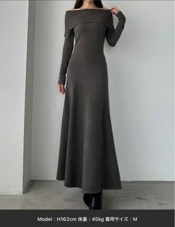 [ Louere / 루엘 ] 오프숄더 플레어 니트 원피스