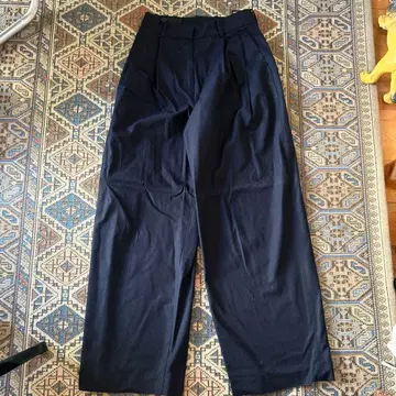 COS 와이드 슬랙스 투 턱 코스