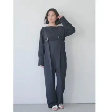 새상품급 meri 미 올인원 살로펫 블랙