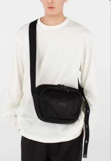 Y-3(와이쓰리) X BODY BAG 크로스 바디백 23FW 사용감 적음