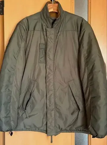 리버서블 퍼프 테크 자켓 올리브 그린 브라운