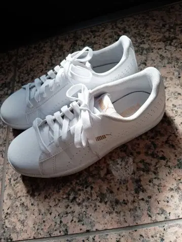 PUMA UP PERF 화이트 22.5cm