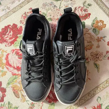 FILA 스니커즈 블랙