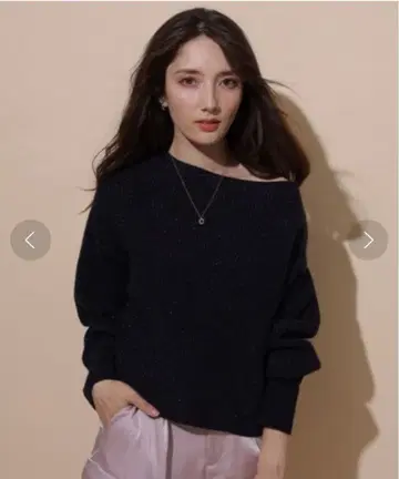 Apuweiser-riche 오프 넥 아쿠아 라메 니트