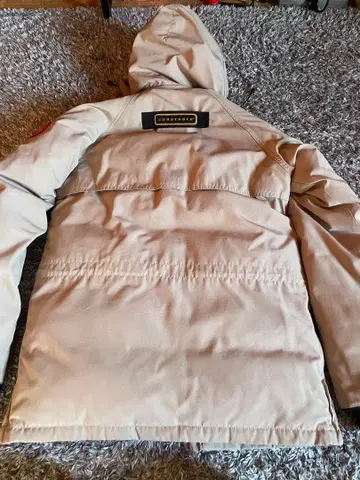Canada Goose 다운 자켓 베이지