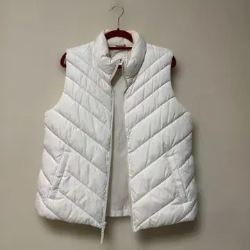 [ GAP / 갭 ] 화이트 퀼팅 다운 베스트 새상품급! 거의 미사용