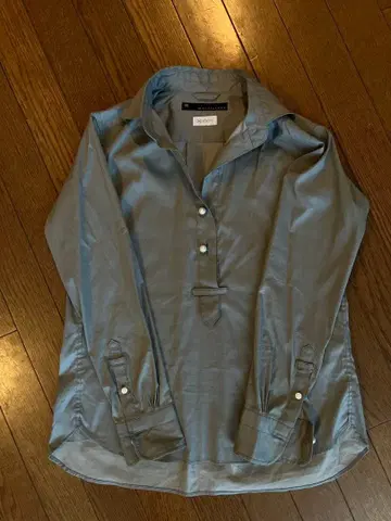 새상품급 스테디셀러 마르티니크 펄 버튼 셔츠