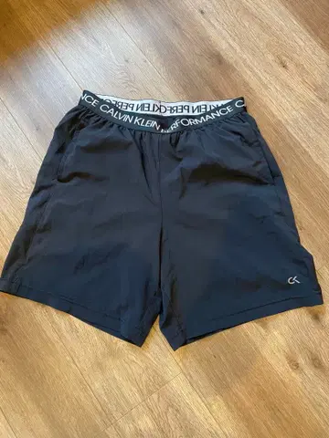 캘빈 클라인 블랙 숏팬츠