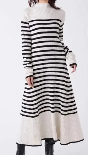 미라 오웬 보더 니트 원피스