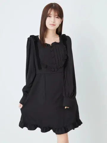 블랙 하트형 프릴 원피스