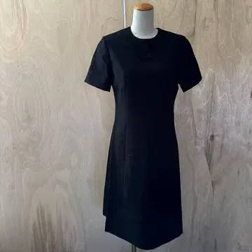 블랙 자수 원피스 수트