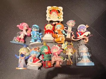 POPMART AZURA 웜 크리스마스 13체 컴프