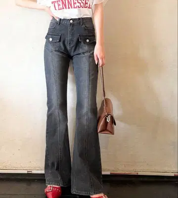 포켓 디자인 스트레치 플레어 데님