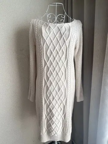 케이블 니트 롱 원피스 (아이보리)