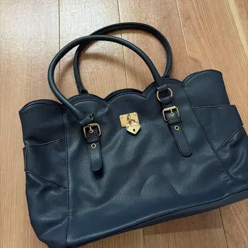 로디스포토 LODISPOTTO 리본 네이비 백