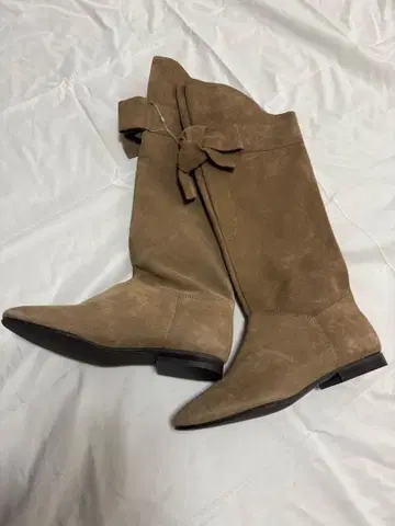 새상품 JOE SANCHEZ 베이지 스웨이드 롱 부츠 리본 23cm