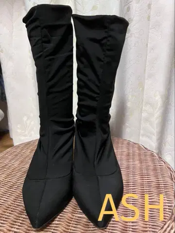 블랙 스틸레토 부츠