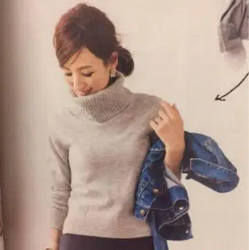 유니클로 이네스 캐시미어 터틀 이에나 애로우즈 드로어 JW 쉽스