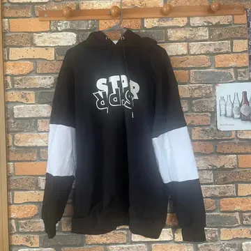 스토푸리 후드티