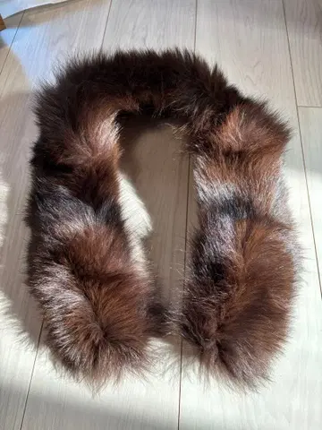 브라운 퍼 스카프