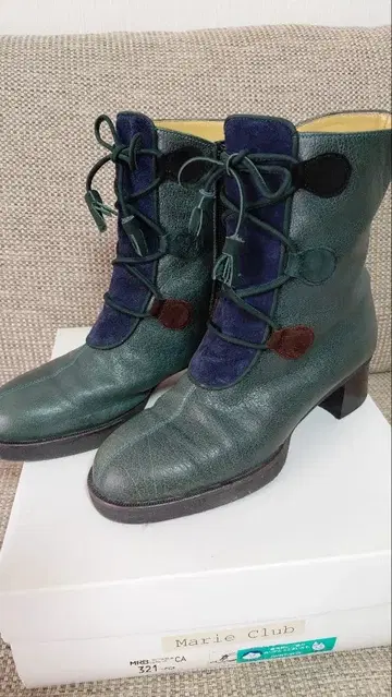 그린 가죽 레이스업 부츠