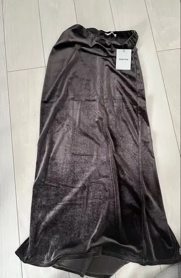 스튜디오 데 다크 브라운 타이트 스커트 S