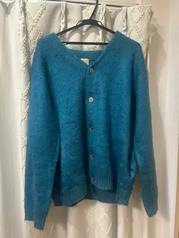 파란 복슬복슬 V넥 가디건