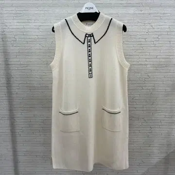 PICONE 아이보리 슬리브리스 니트 카라 부착