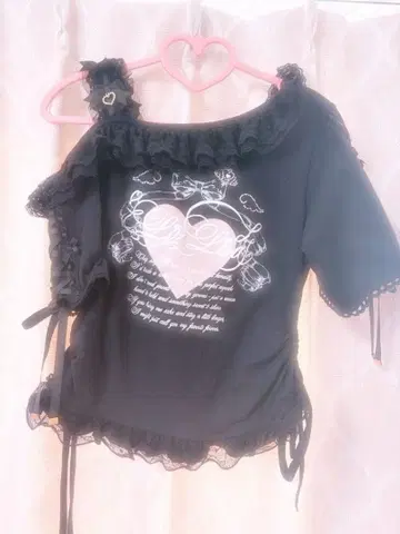 LIZLISA 원 숄더 프린트 T셔츠 블랙