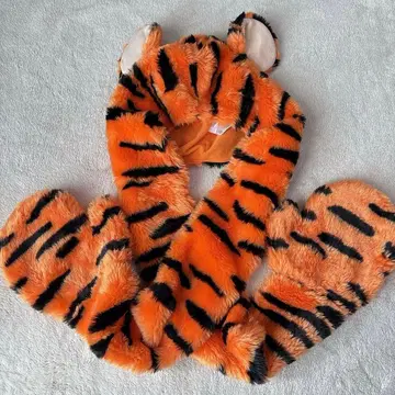 [ 새상품급 ] 티거 팬캡 장갑 포함 머플러 모자 디즈니 리조트