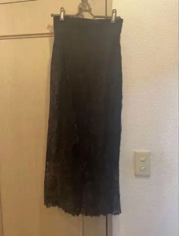 SNIDEL 블랙 레이스 타이트 스커트