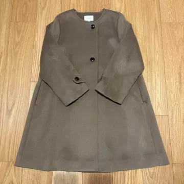 비버 노카라 플레어 코트